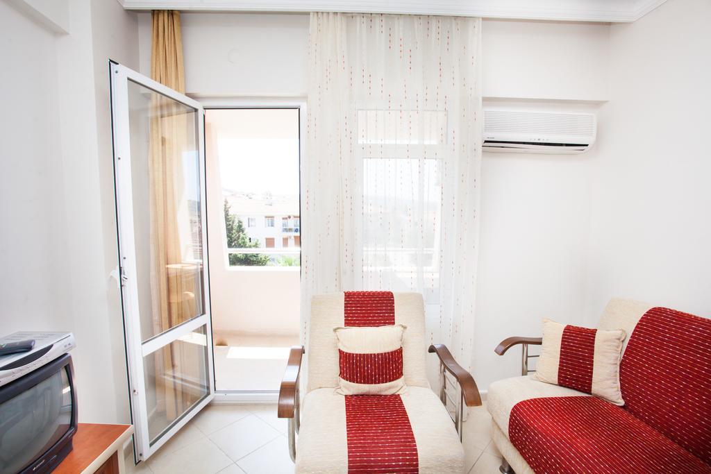 Yalcinkaya Apart Hotel Çeşme Exteriör bild