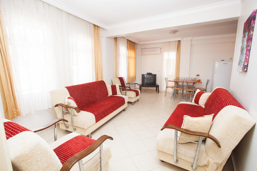 Yalcinkaya Apart Hotel Çeşme Exteriör bild